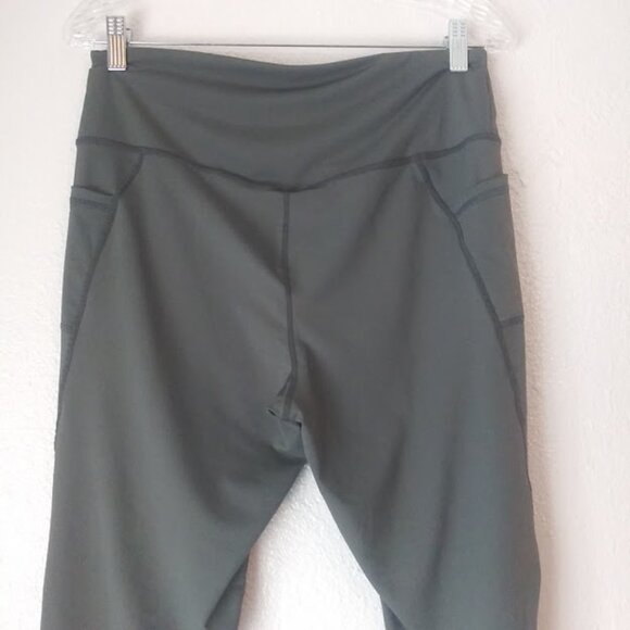 Avia women's size 1XL gray/olive green cropped leggings - Picture 5 of 13